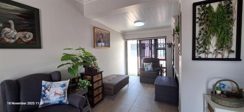 2 Bedroom Property for Sale in Reebok Western Cape